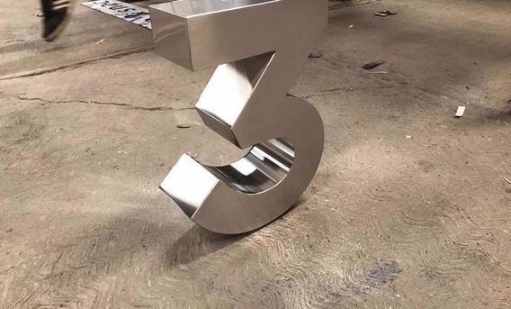 letras en 3d metalicas